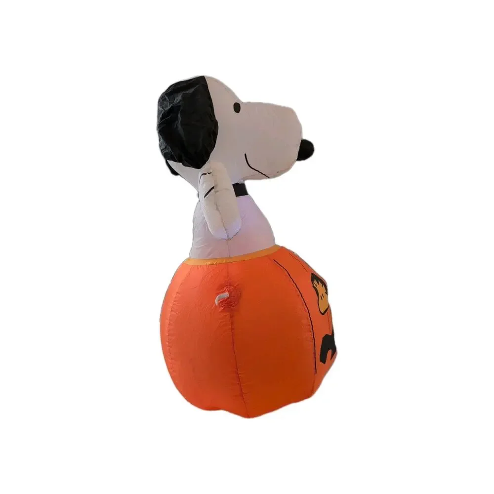 Gemmy Airblown Inflatable Snoopy In Pumpkin w/Woodstock Peanuts, 3 ft Tall, Mult
